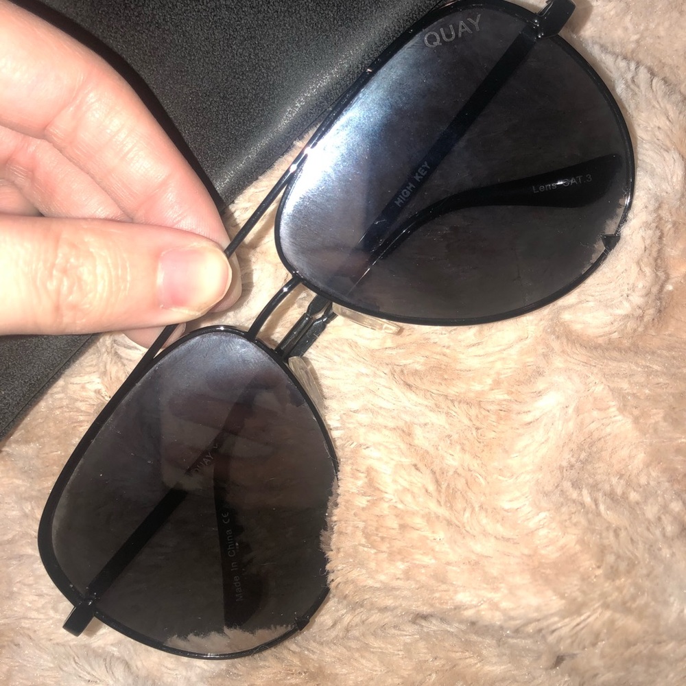 High QUAY glasses